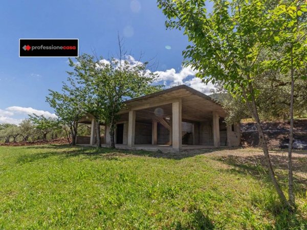 casa indipendente in vendita a Roccadaspide in zona Fonte