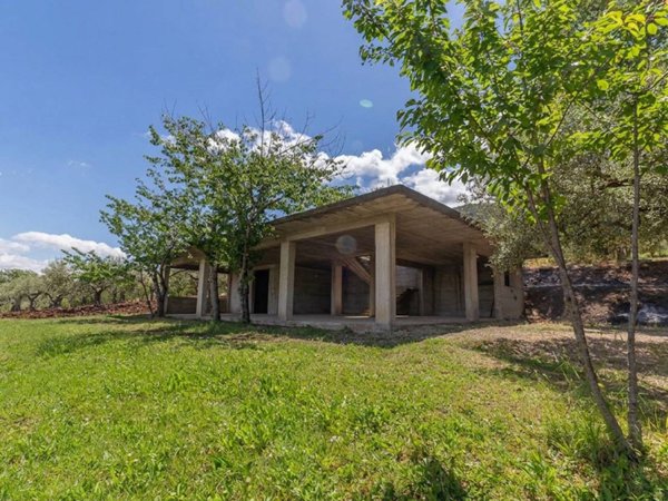 casa indipendente in vendita a Roccadaspide in zona Seude