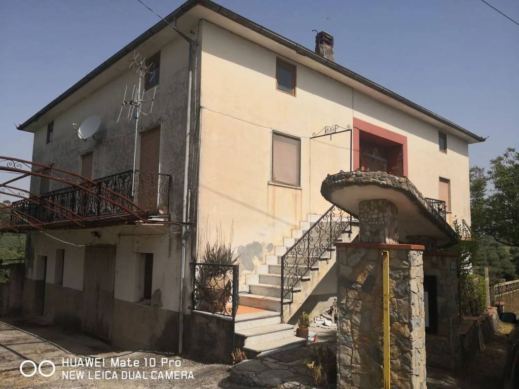 casa indipendente in vendita a Roccadaspide in zona Isca