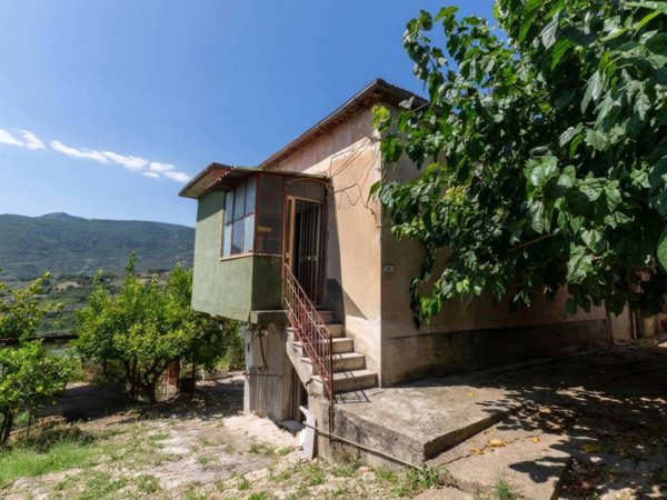 casa indipendente in vendita a Roccadaspide in zona Carretiello