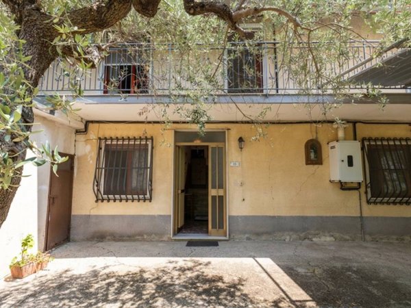casa indipendente in vendita a Roccadaspide in zona Carretiello