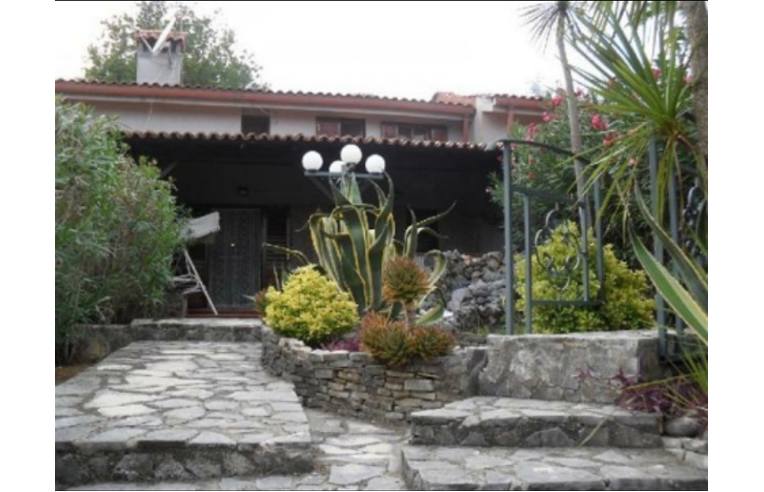casa indipendente in vendita a Roccagloriosa