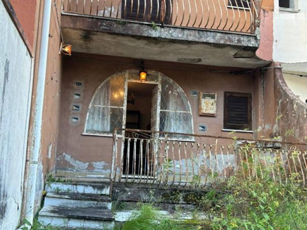 casa indipendente in vendita a Roccagloriosa