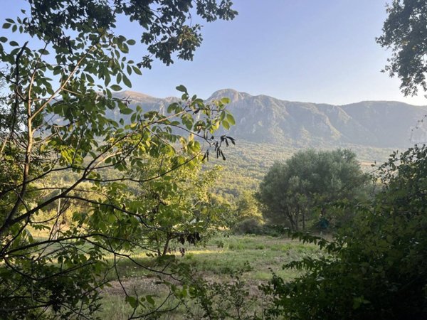 terreno agricolo in vendita a Roccagloriosa in zona Acquavena