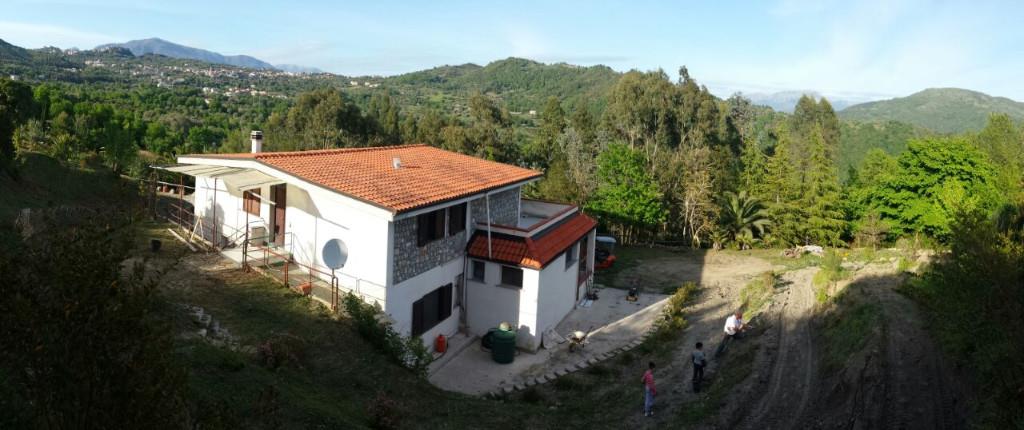 casa indipendente in vendita a Roccagloriosa in zona Acquavena