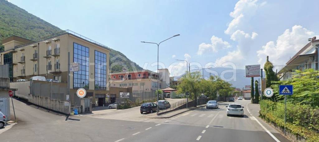 locale commerciale in vendita a Roccapiemonte