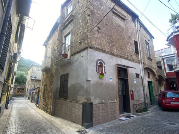 casa indipendente in vendita a Roccapiemonte in zona San Potito