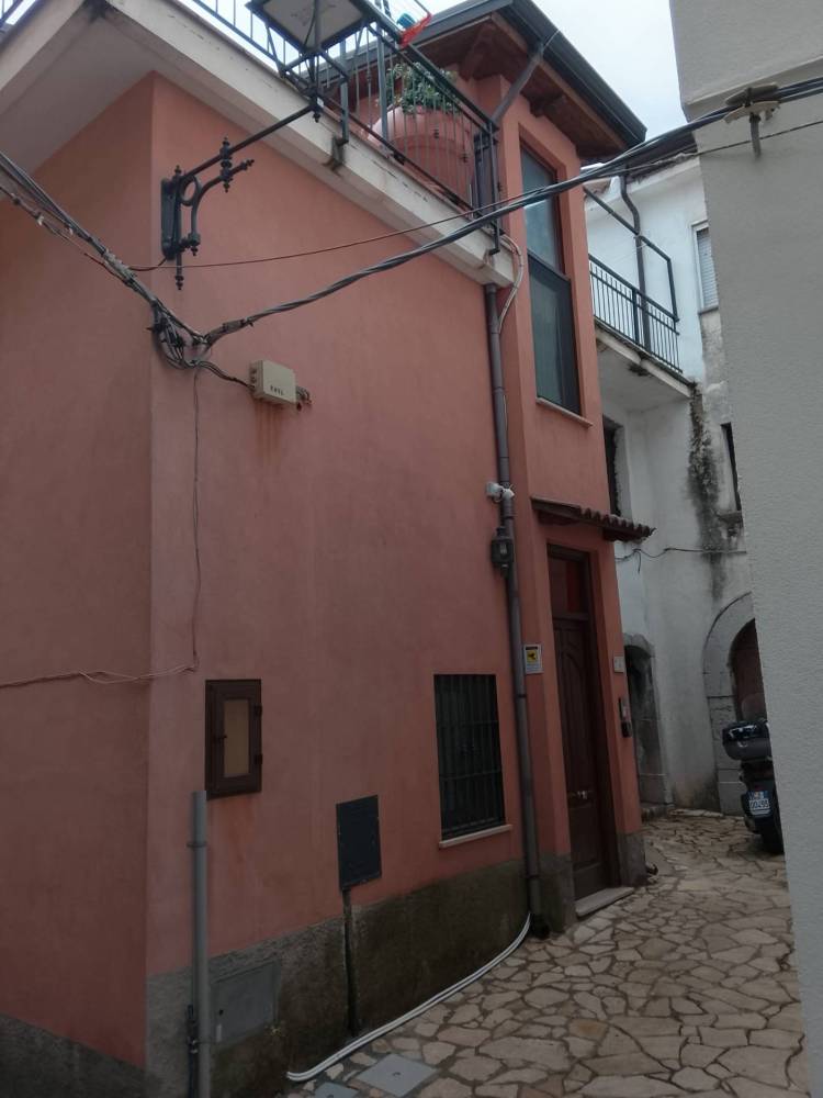 casa indipendente in vendita a Rofrano