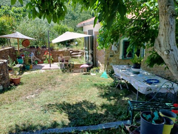 casa indipendente in vendita a Rutino