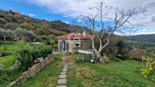 casa indipendente in vendita a Rutino