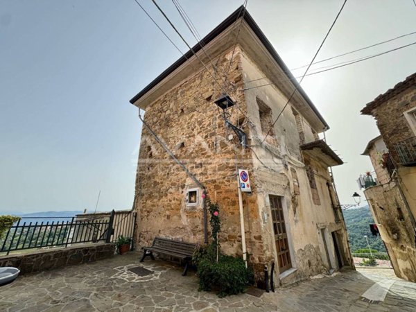 casa indipendente in vendita a Rutino