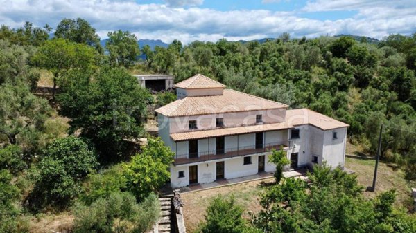 casa indipendente in vendita a Rutino