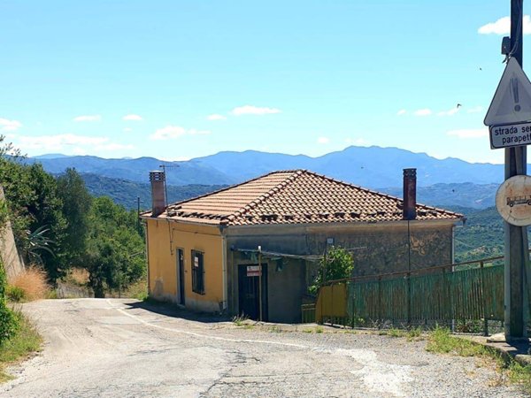 casa indipendente in vendita a Rutino