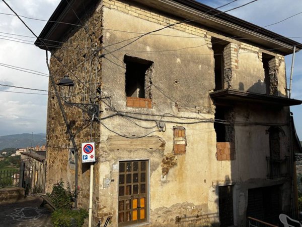 casa indipendente in vendita a Rutino