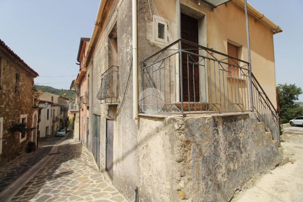 appartamento in vendita a Rutino