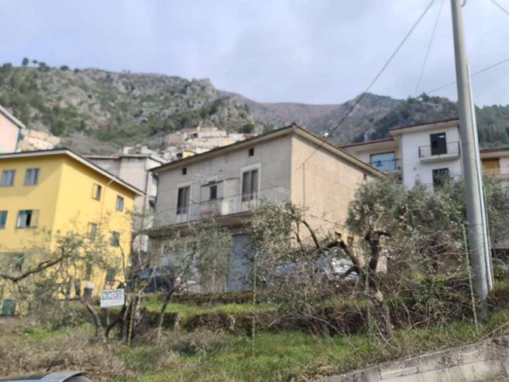 quadrivano in vendita a Sala Consilina