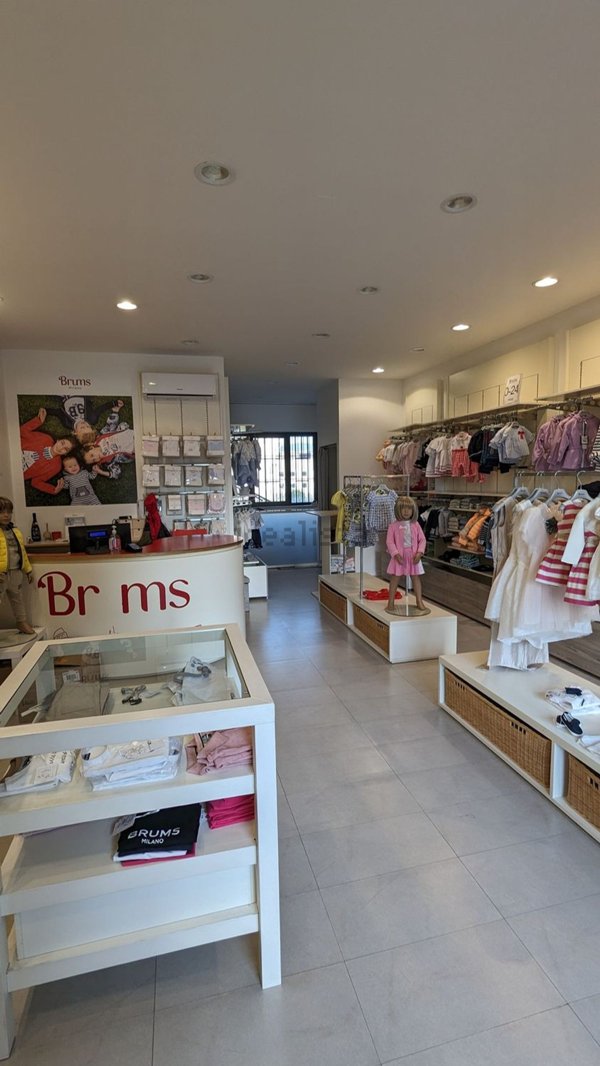 locale commerciale in vendita a Sala Consilina