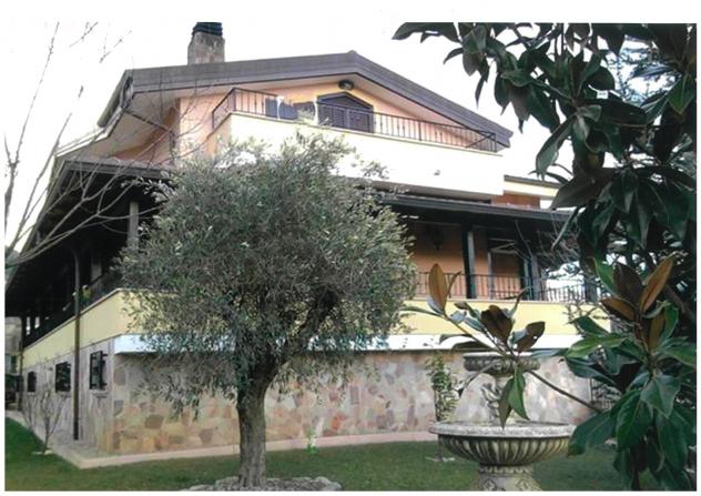 casa indipendente in vendita a Sala Consilina