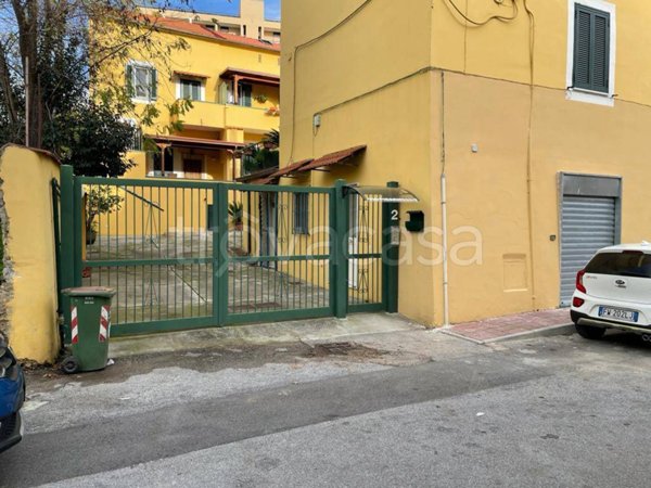 appartamento in vendita a Salerno in zona Picarielli