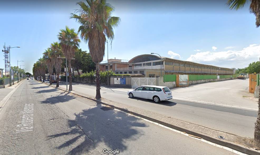 terreno edificabile in vendita a Salerno in zona Zona Industriale