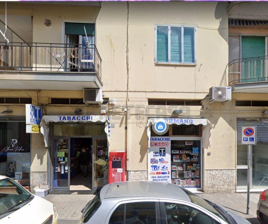 locale commerciale in vendita a Salerno