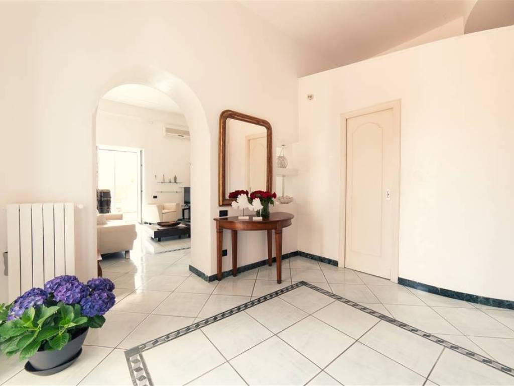 appartamento in vendita a Salerno in zona Centro Città