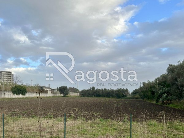 terreno edificabile in vendita a Salerno in zona San Leonardo