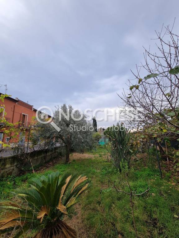 casa indipendente in vendita a Salerno in zona Zona Industriale