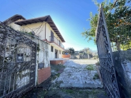 casa indipendente in vendita a Salerno