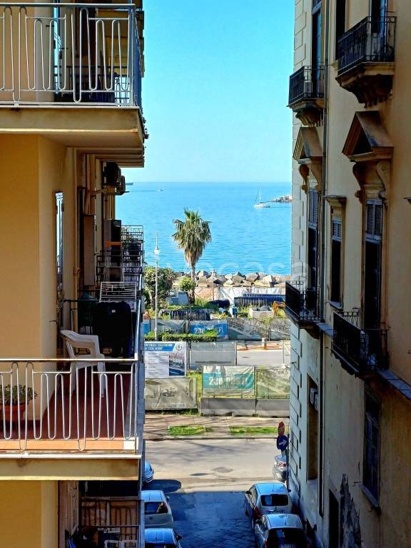 appartamento in vendita a Salerno in zona Centro Città