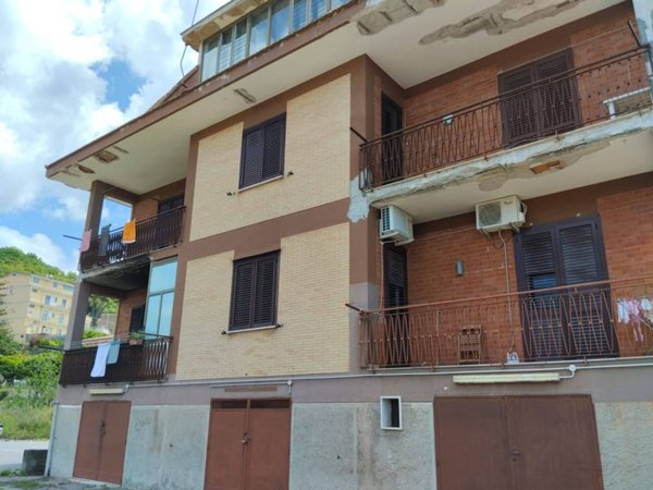 intera palazzina in vendita a Salerno in zona Giovi Altimare