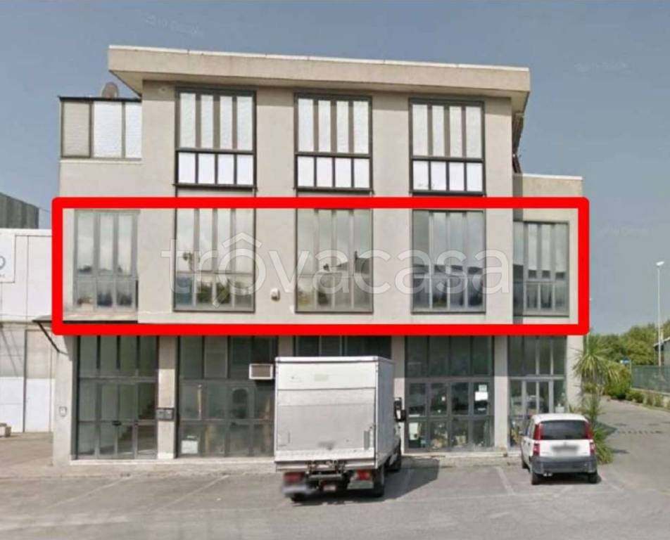 ufficio in vendita a Salerno in zona San Leonardo