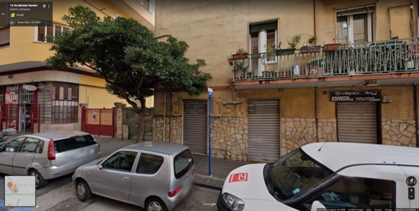 locale commerciale in vendita a Salerno in zona Arce-Vernieri