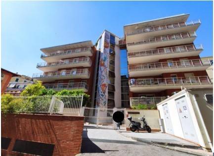 appartamento in vendita a Salerno in zona Centro Città