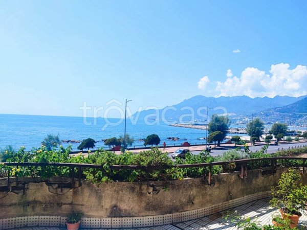 appartamento in vendita a Salerno in zona Centro Città