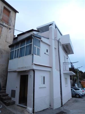 casa indipendente in vendita a Salerno