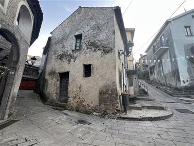 casa indipendente in vendita a Salerno in zona Centro Città
