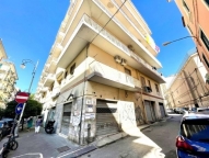 locale commerciale in vendita a Salerno in zona Arce-Vernieri