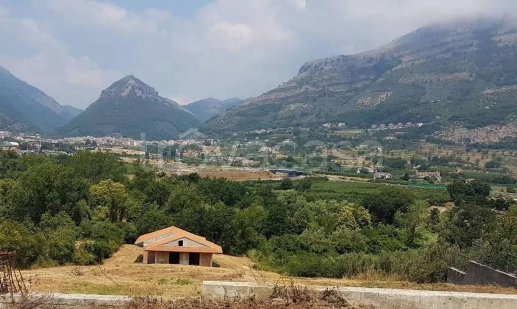 casa indipendente in vendita a Salerno in zona Giovi Altimare