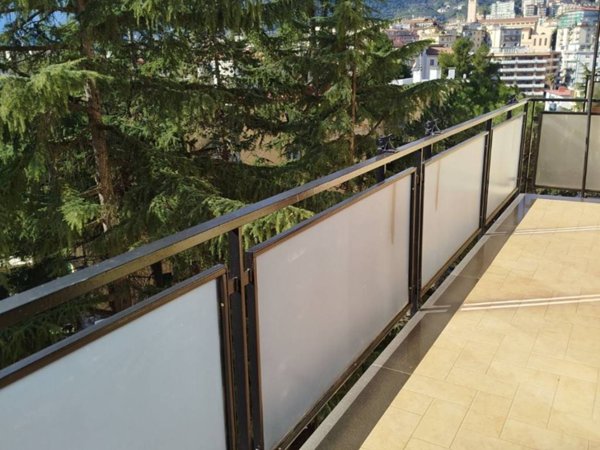 appartamento in vendita a Salerno in zona Calcedonia