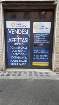 casa semindipendente in vendita a Salerno in zona Centro Città
