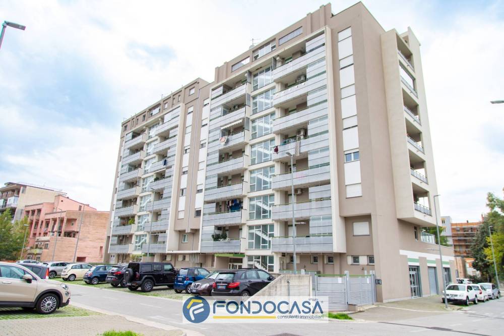 appartamento in vendita a Salerno in zona Pastena