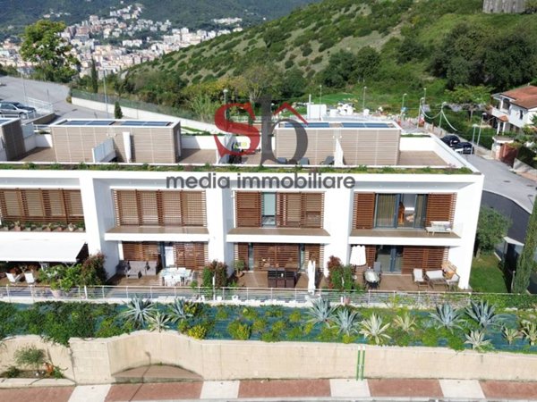 casa indipendente in vendita a Salerno in zona Sala Abbagnano
