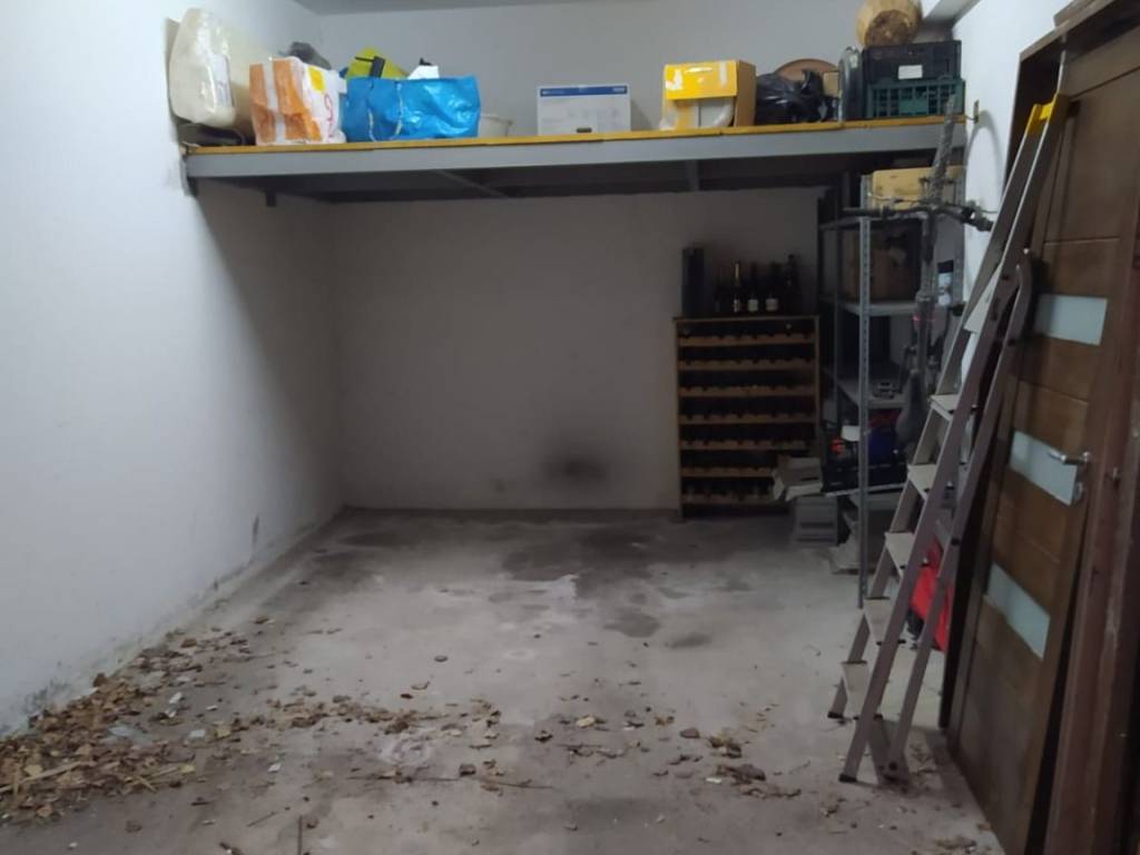 casa indipendente in vendita a Salerno in zona Torrione