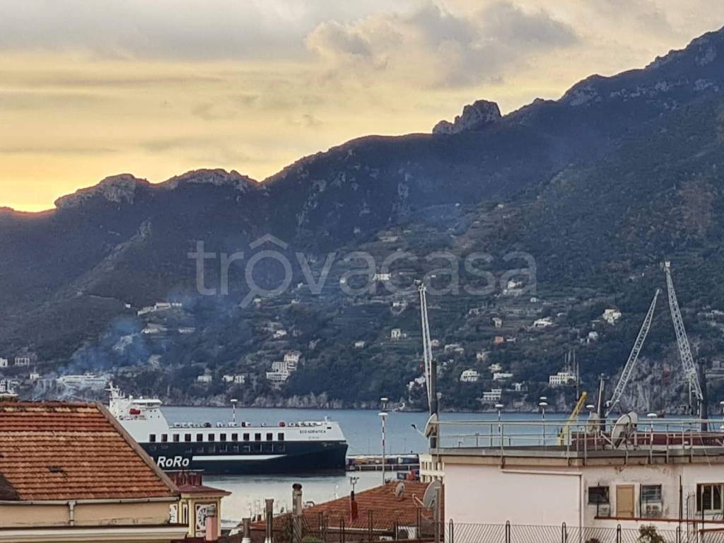 appartamento in vendita a Salerno in zona Centro Città
