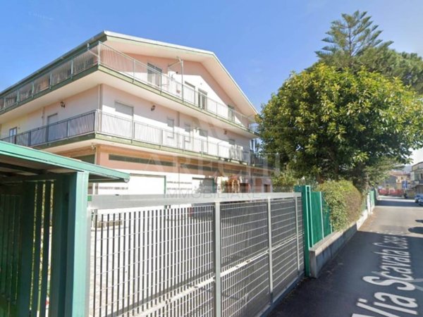 locale commerciale in vendita a Salerno in zona Zona Industriale