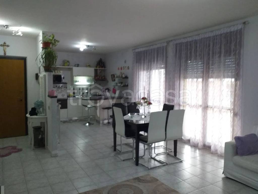 appartamento in vendita a Salerno in zona Arce-Vernieri