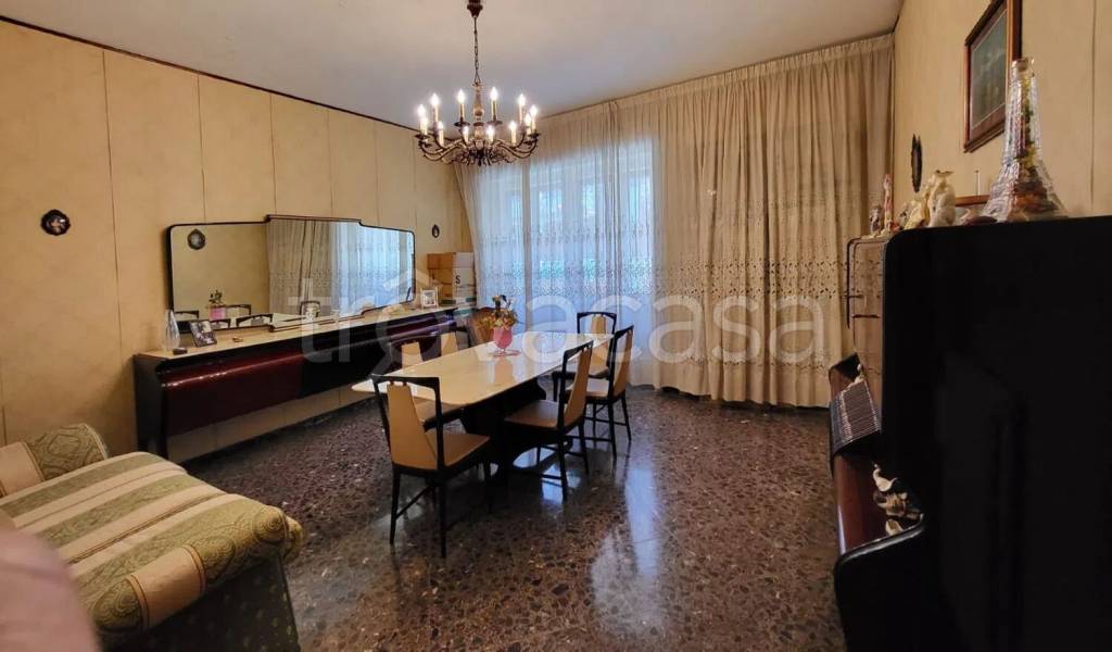 appartamento in vendita a Salerno in zona Centro Città