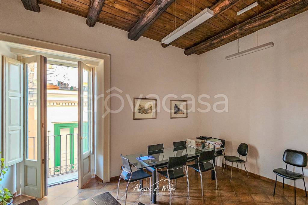 appartamento in vendita a Salerno in zona Centro Città