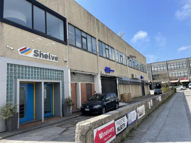 ufficio in vendita a Salerno in zona San Leonardo